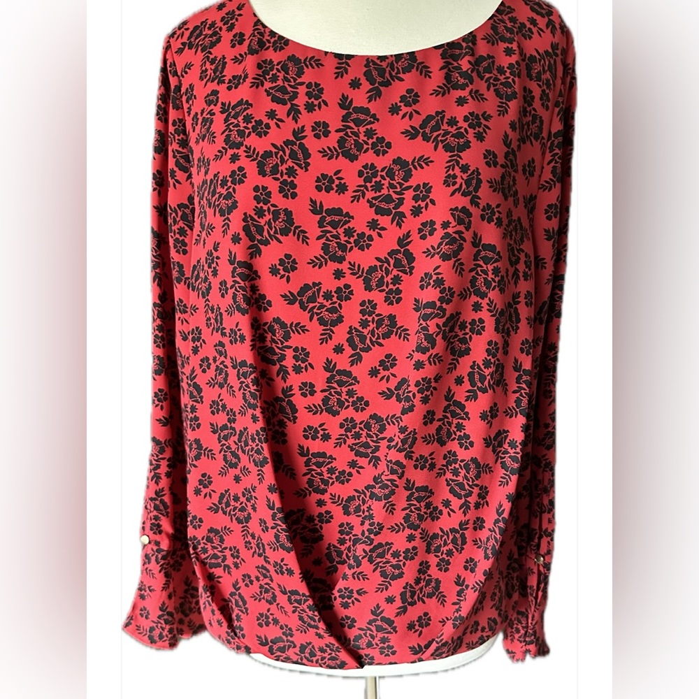 Size L red/black house.